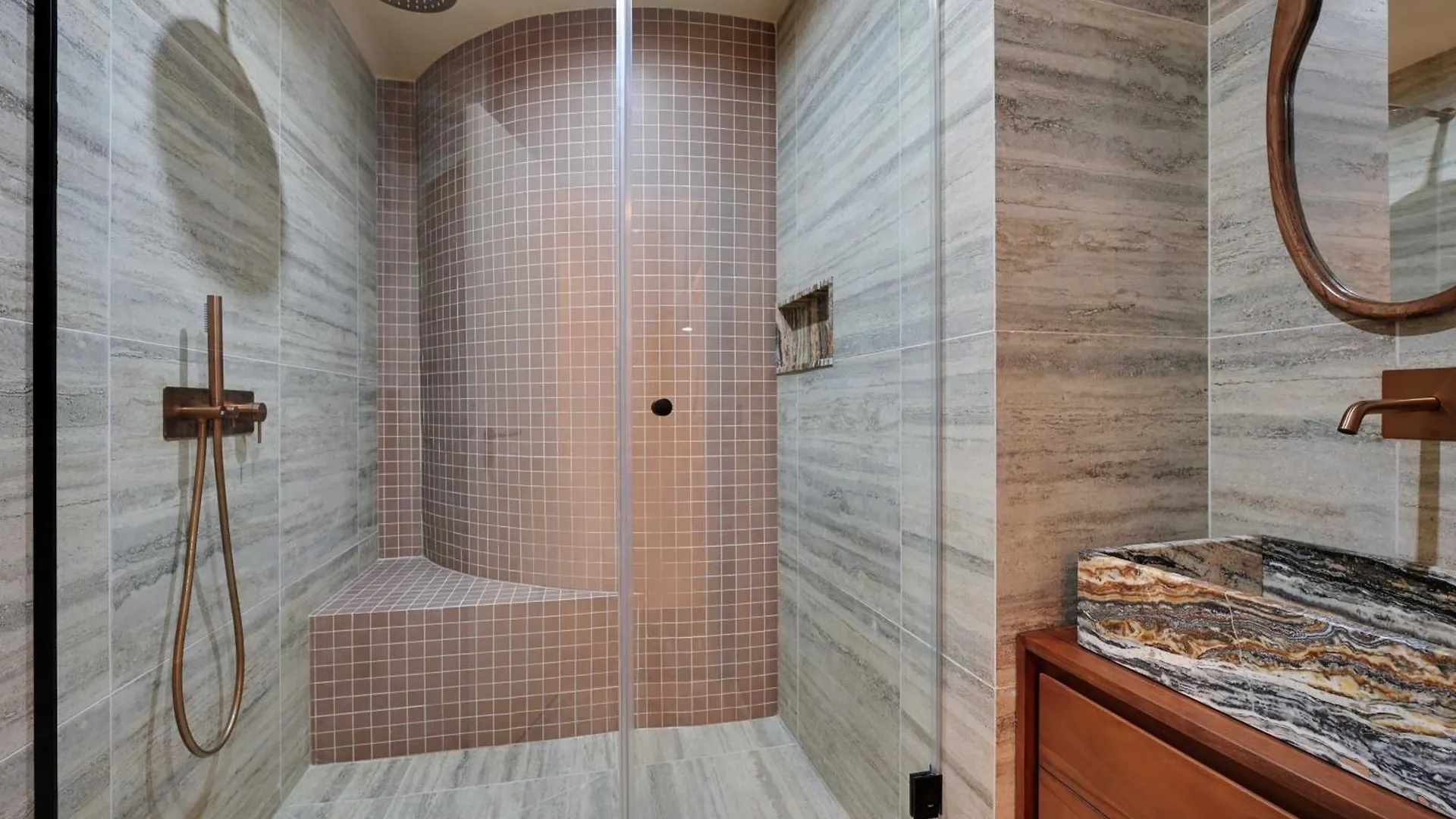 Exceptional - 4br-8p- Le Marais Apartment
